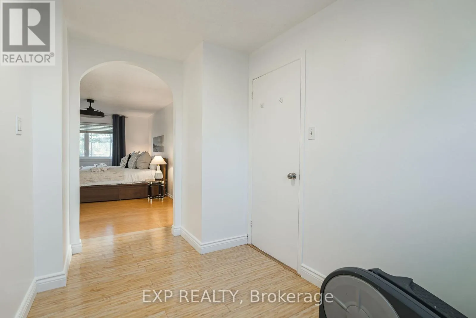 1237 CEDARCROFT CRESCENT