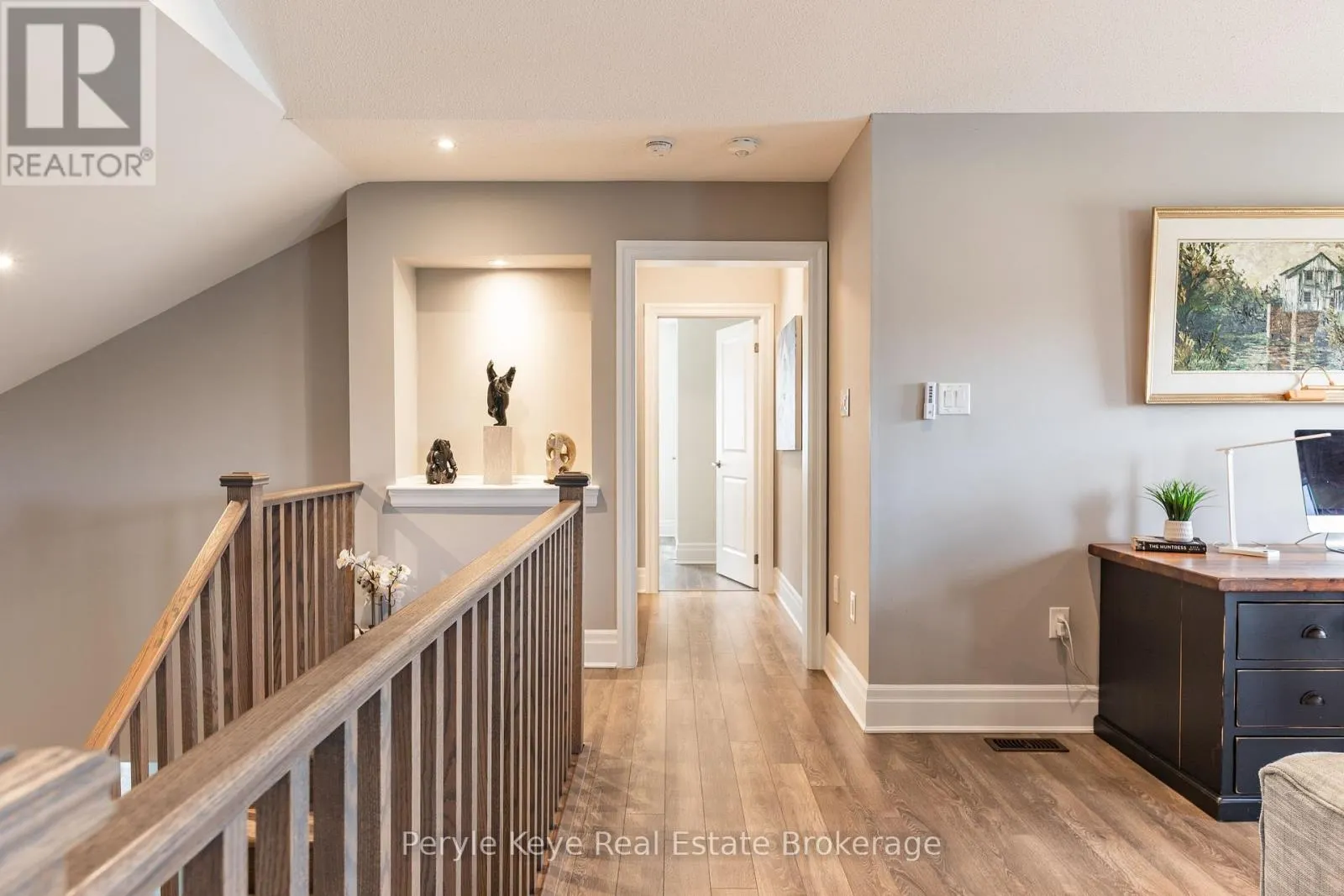 33 HUNTER PLACE