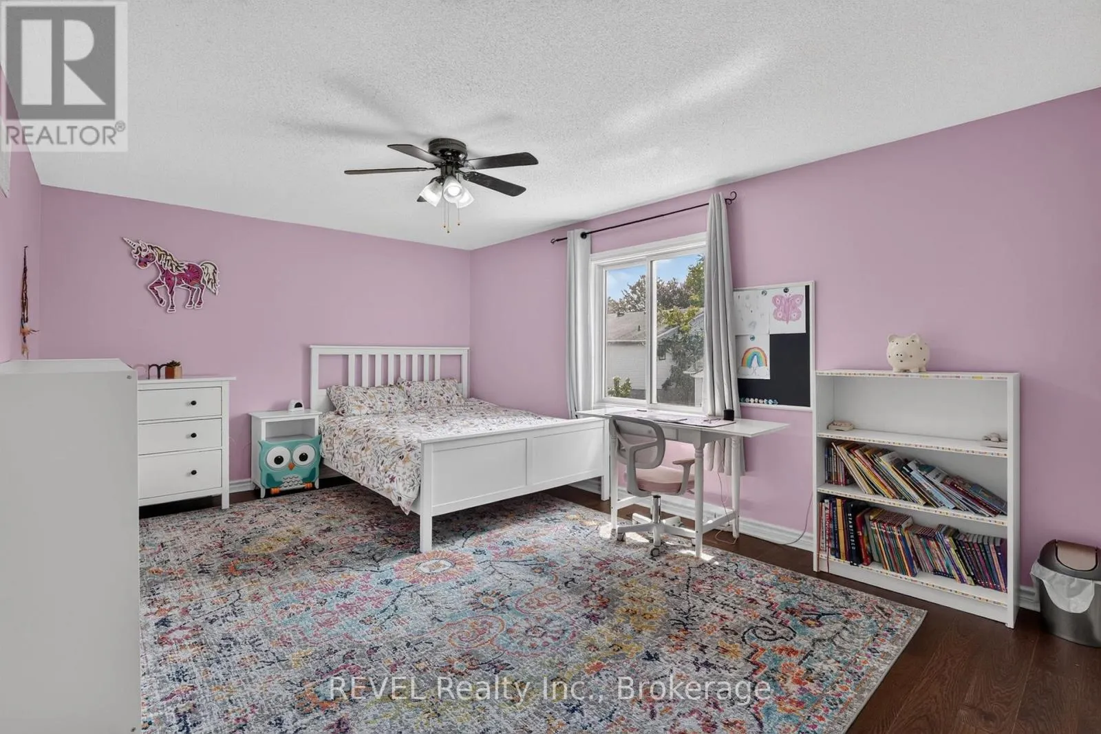 10 MEADOWBROOK LANE