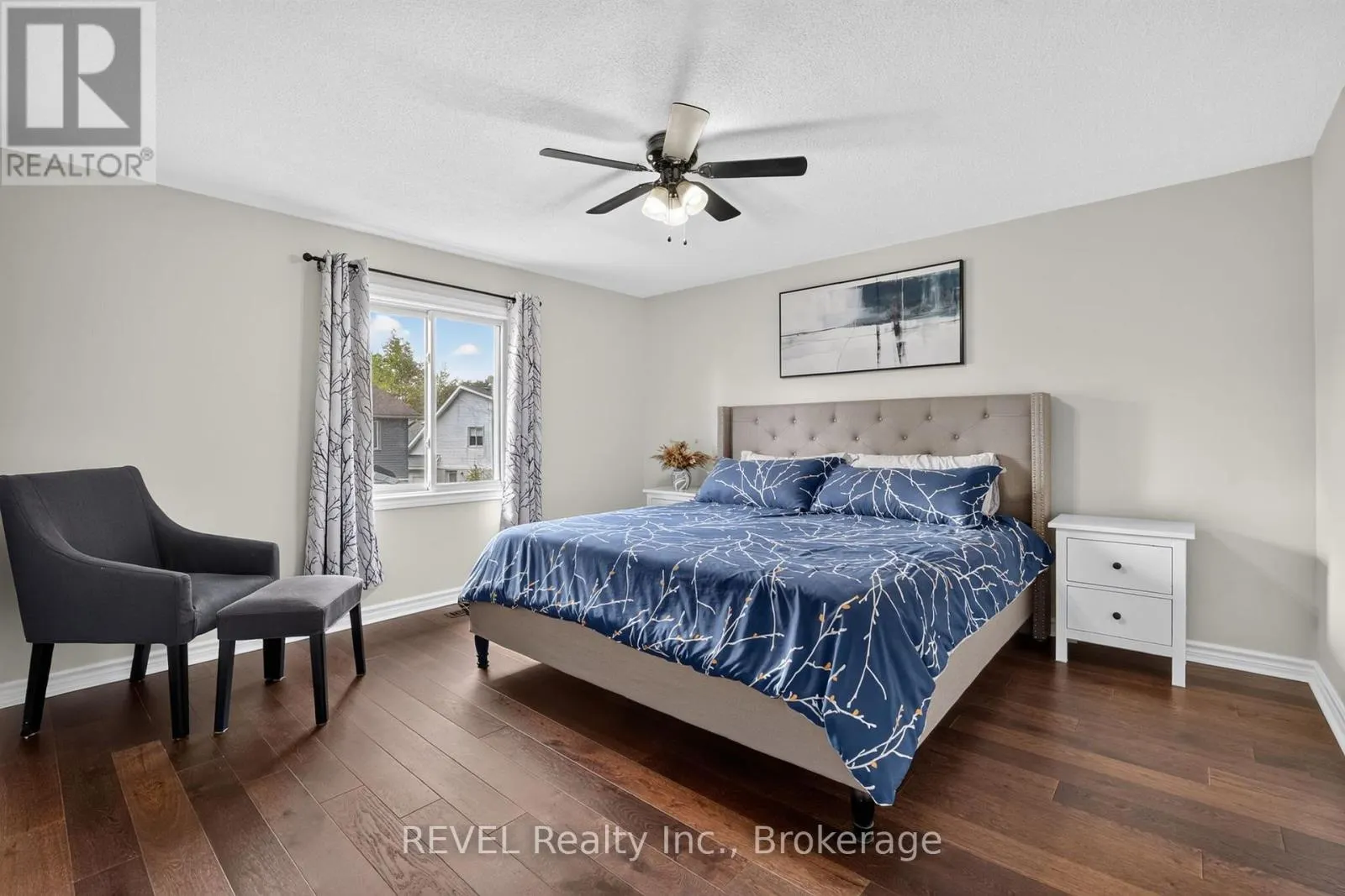 10 MEADOWBROOK LANE