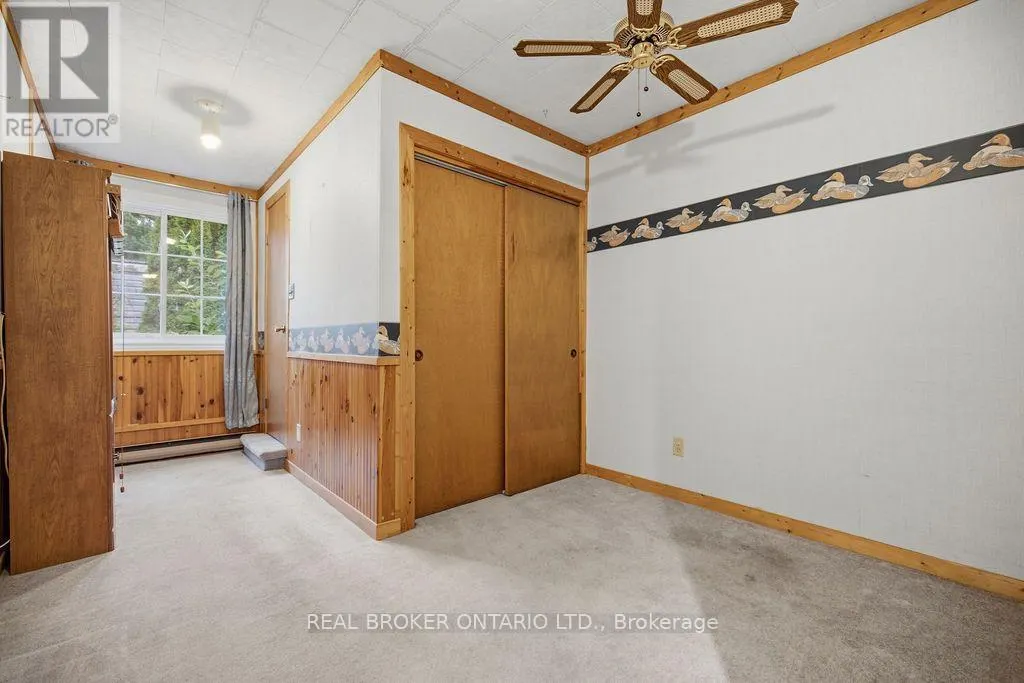 800 PINEGROVE CRESCENT