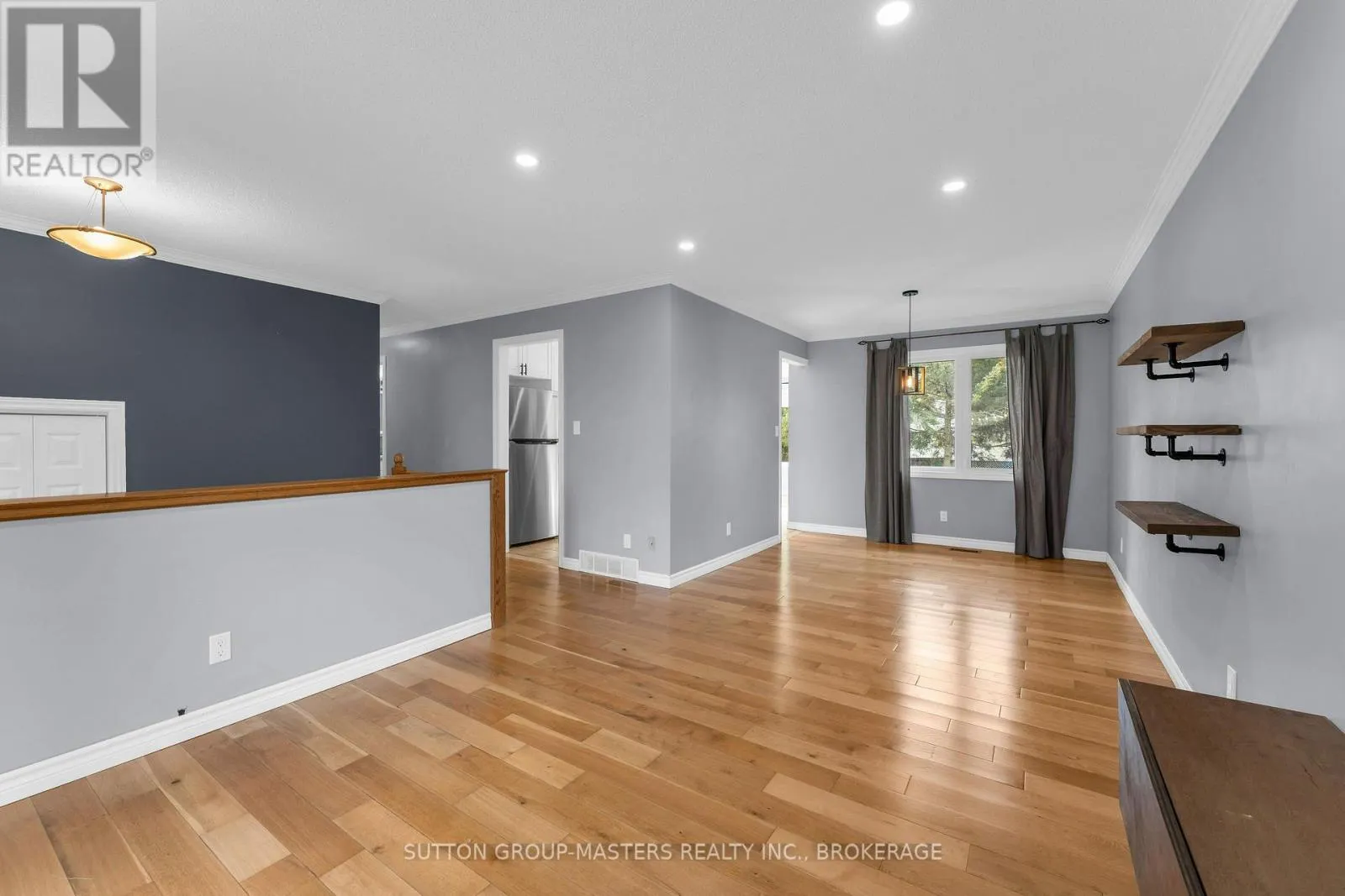 863 PEMBRIDGE CRESCENT