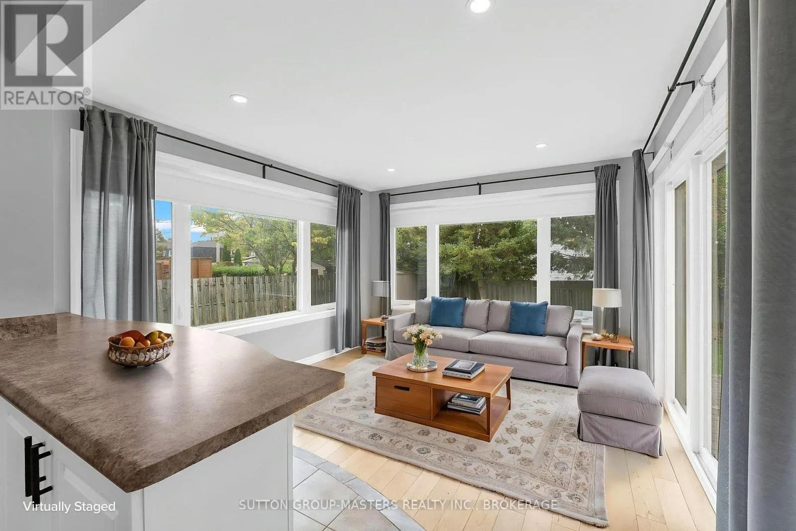 863 PEMBRIDGE CRESCENT
