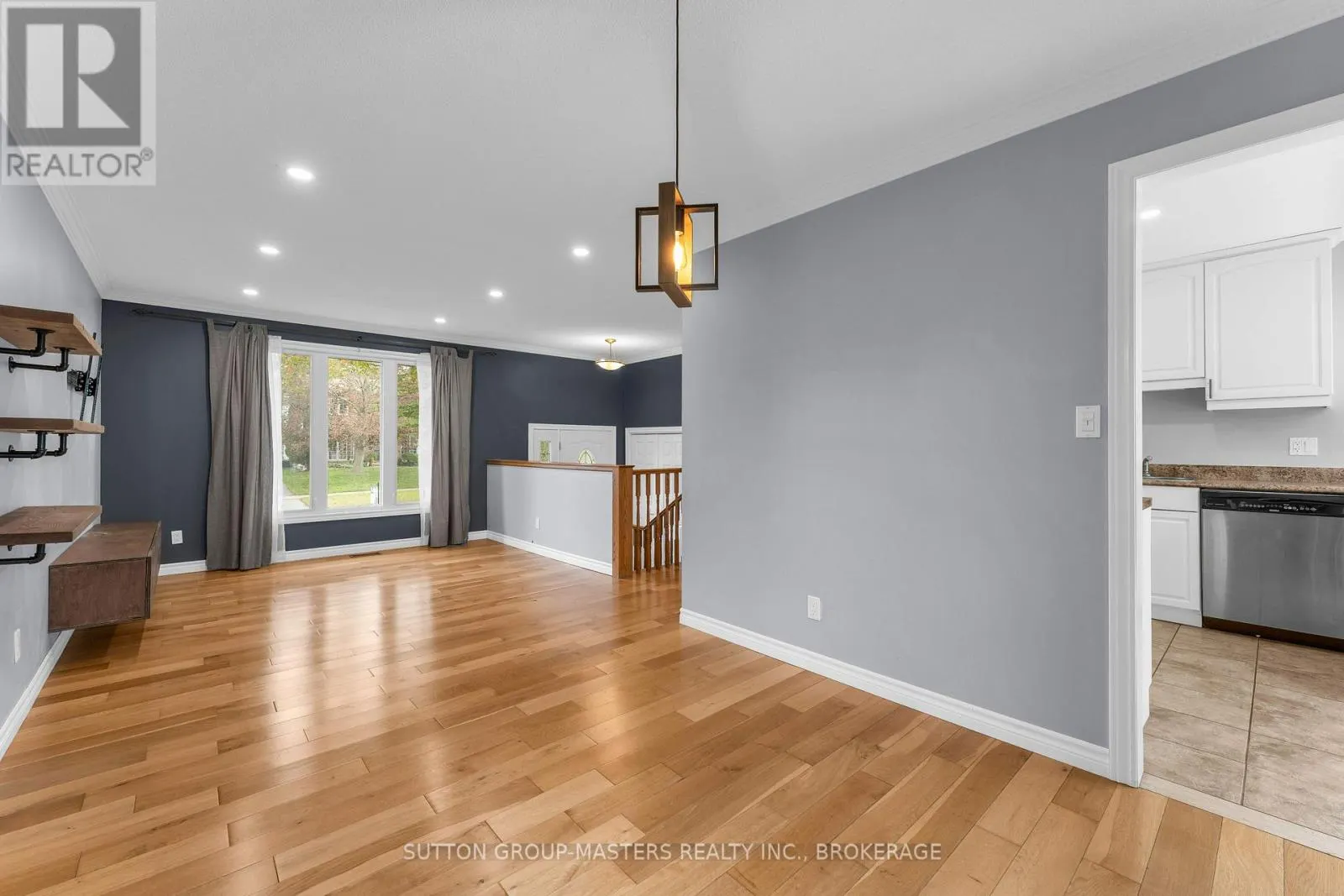 863 PEMBRIDGE CRESCENT