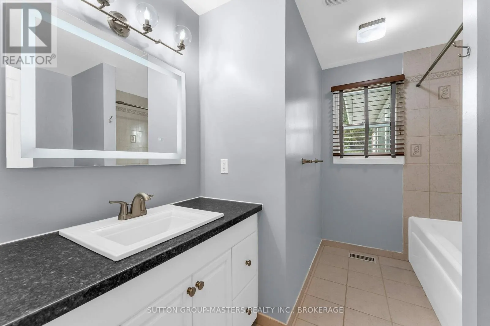 863 PEMBRIDGE CRESCENT