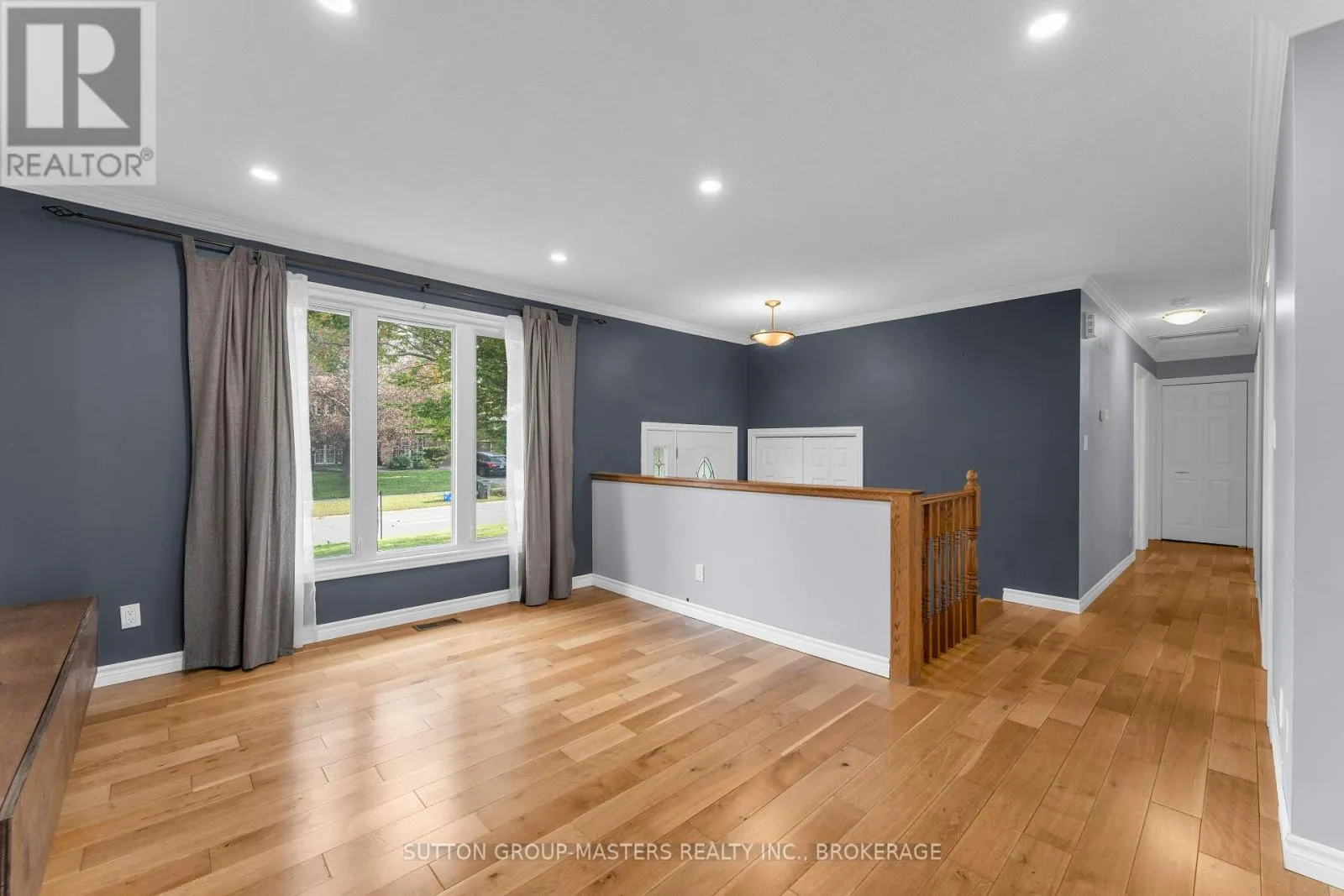 863 PEMBRIDGE CRESCENT
