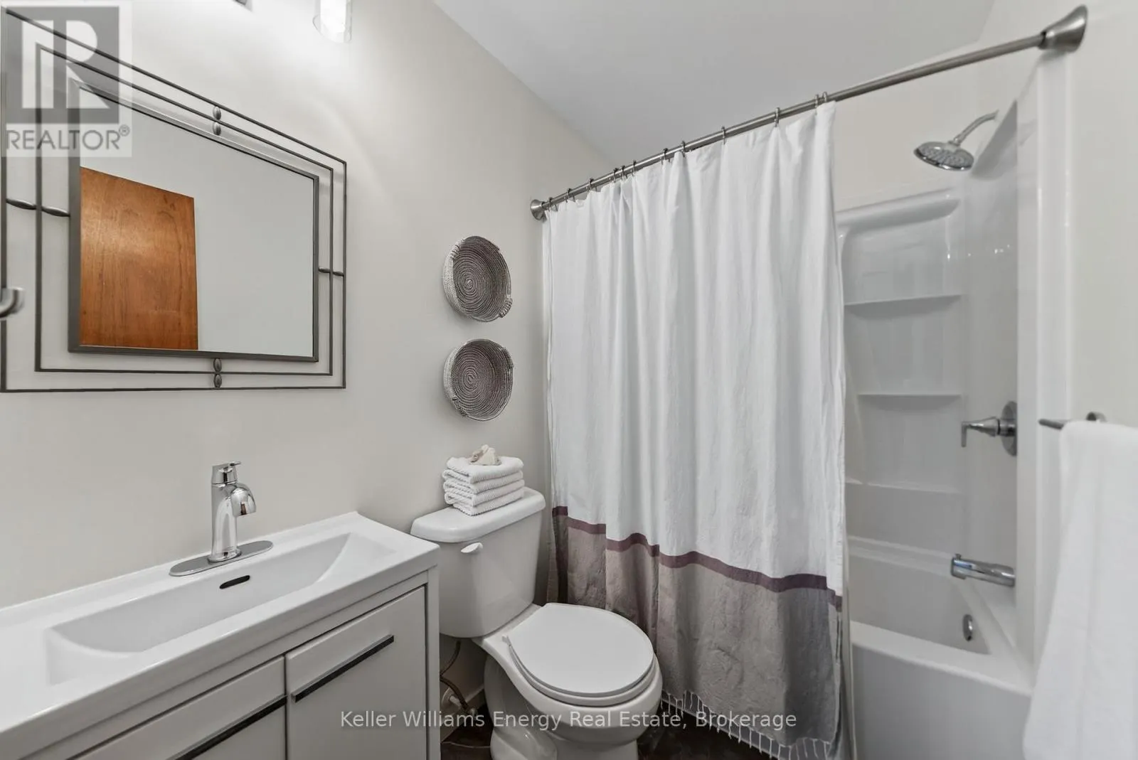 28 BRIARWOOD CRESCENT