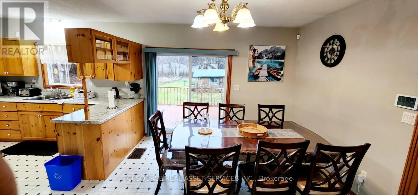 117 FRONT STREET W