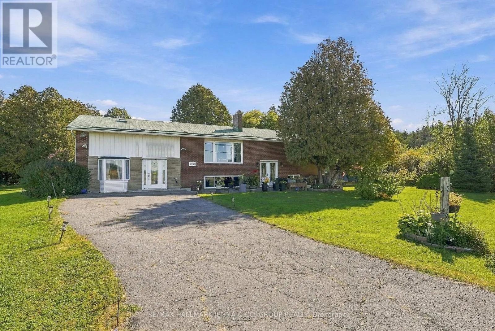 2313 8TH LINE ROAD