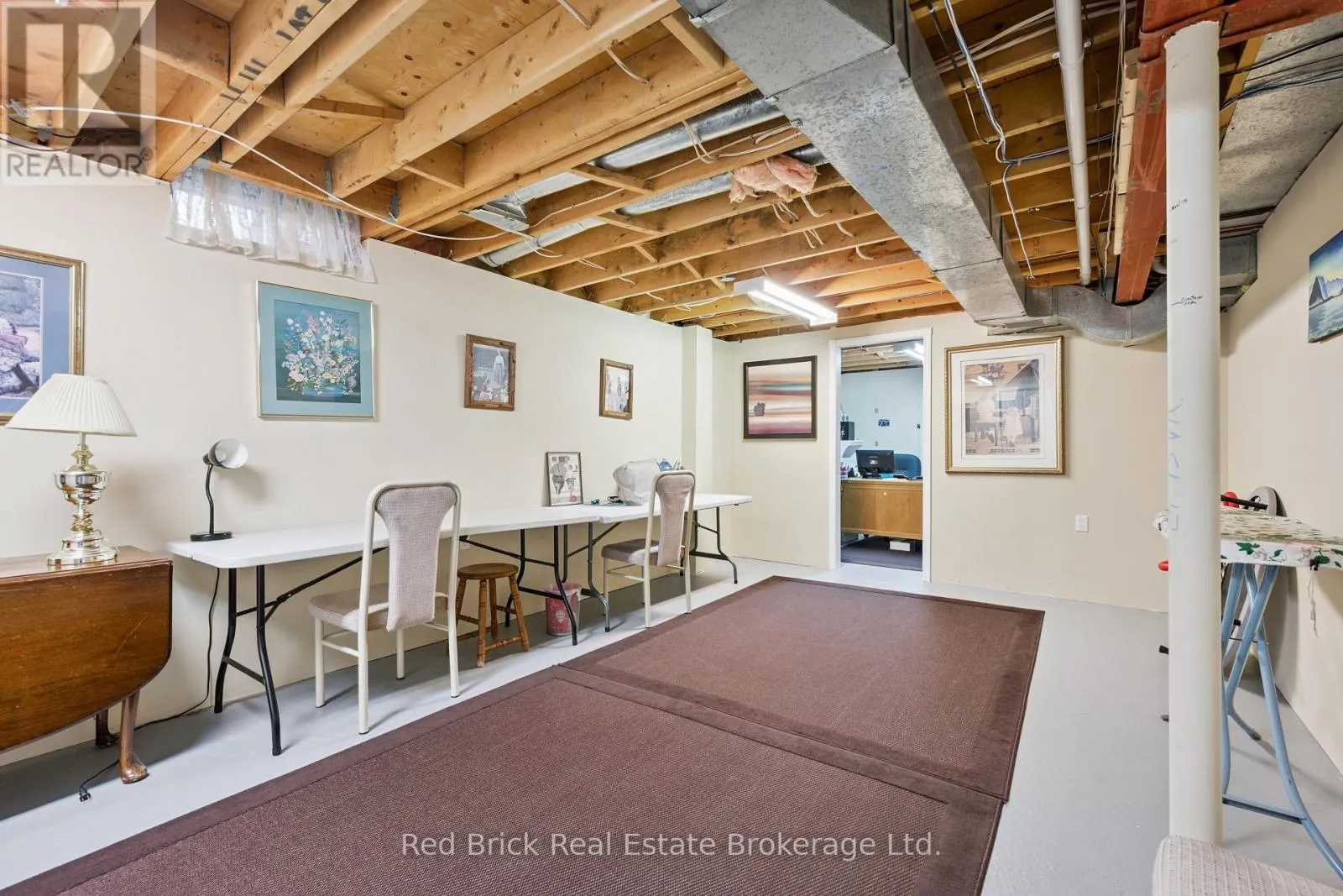744 WOODHILL DRIVE