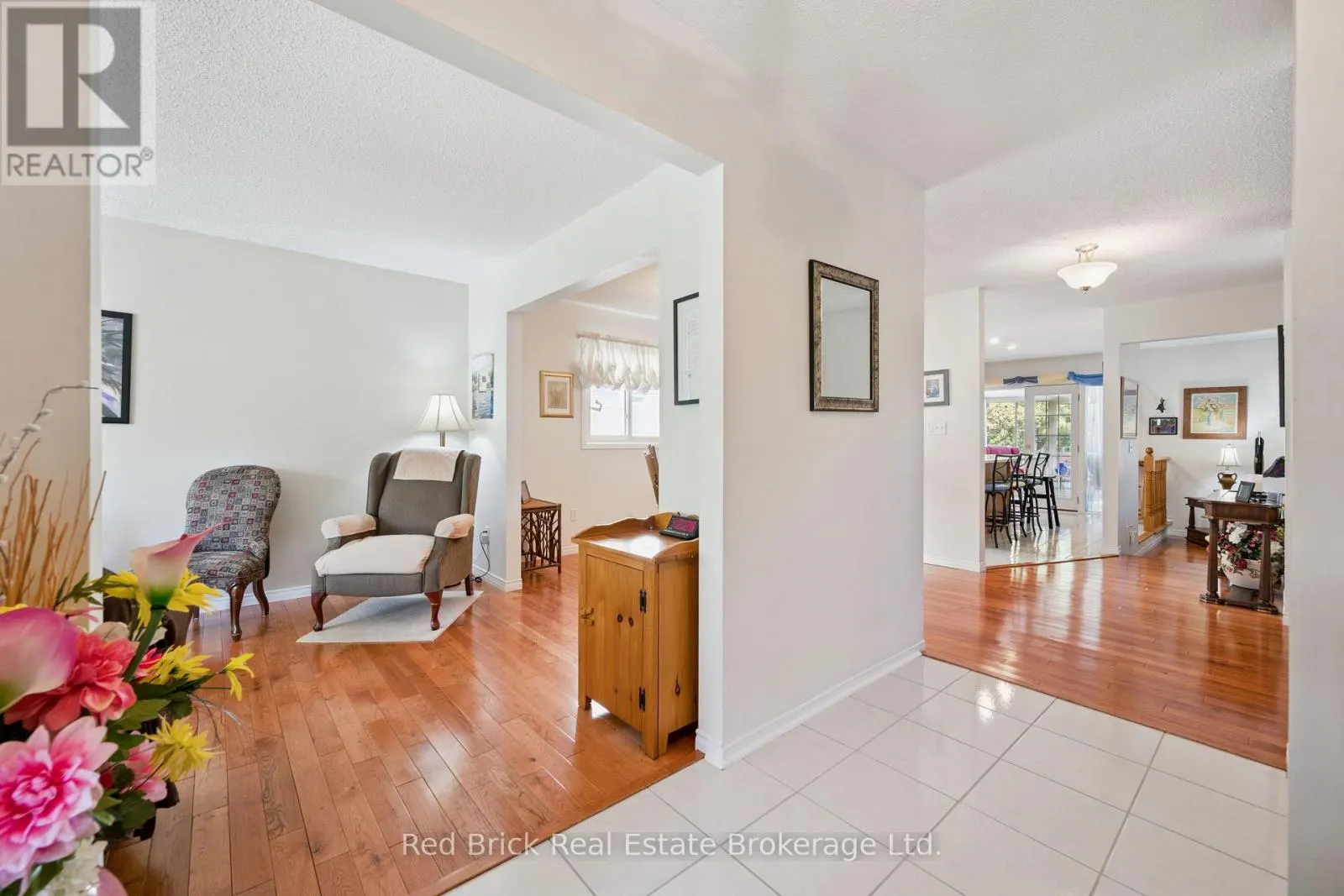 744 WOODHILL DRIVE