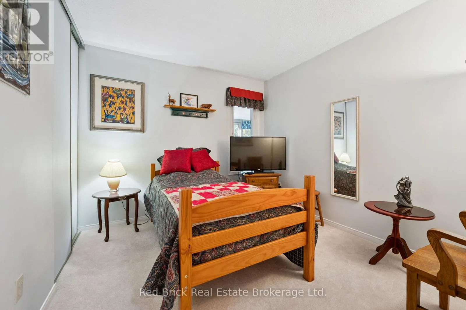 744 WOODHILL DRIVE