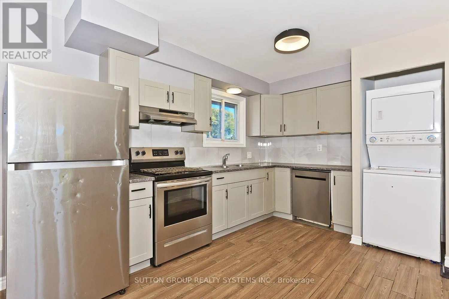 40 JACOBSON AVENUE