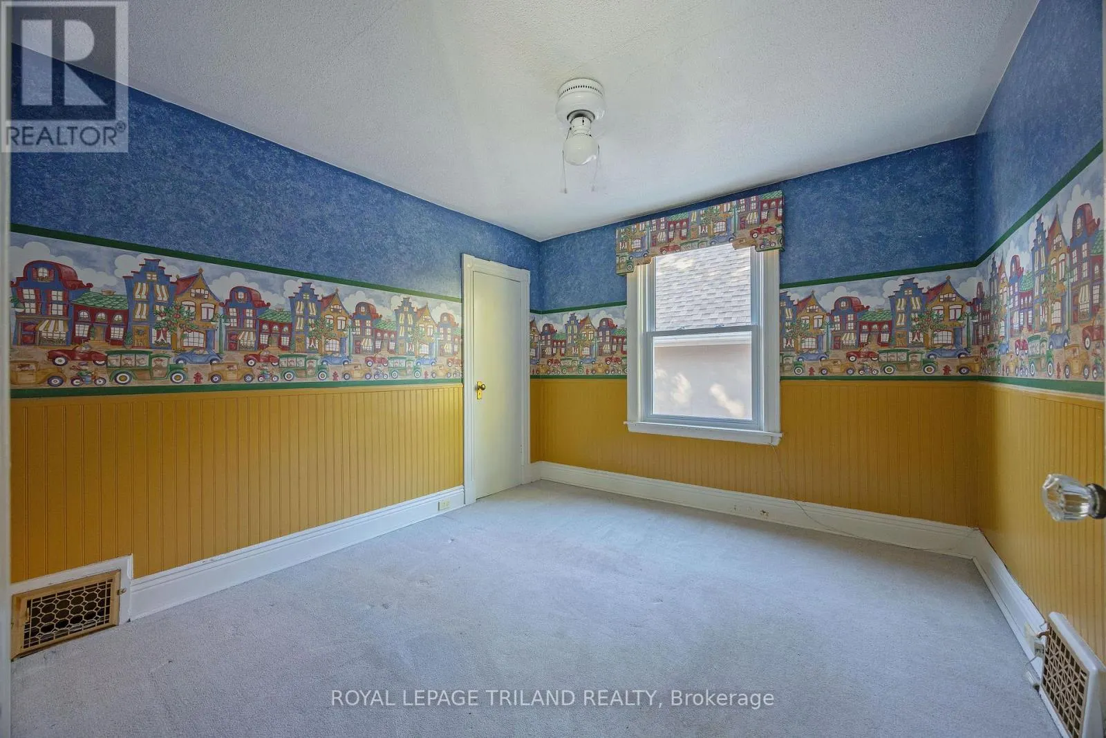 22 HEMLOCK STREET