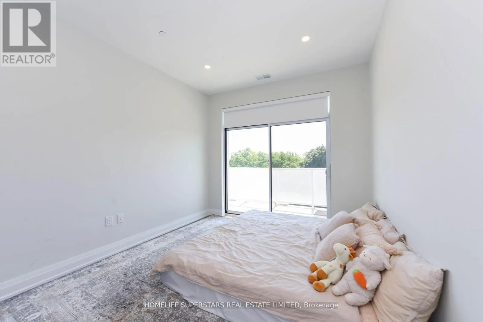 403 - 71 WYNDHAM STREET S