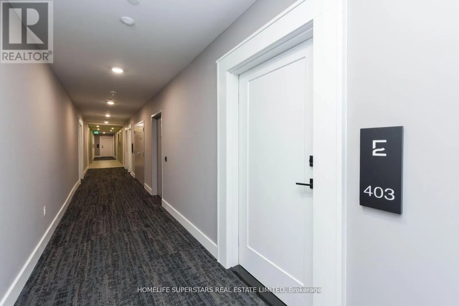 403 - 71 WYNDHAM STREET S