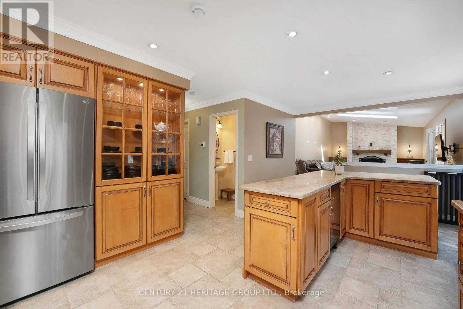 121 SOUTH RIVERVIEW DRIVE