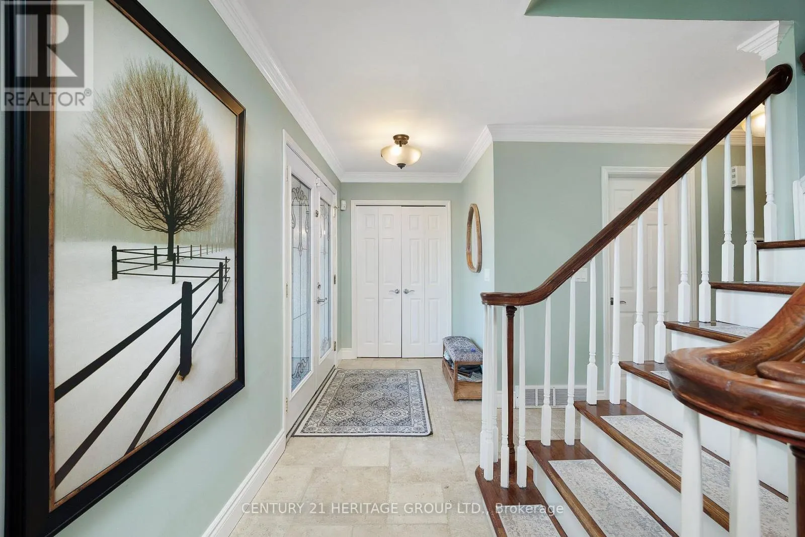 121 SOUTH RIVERVIEW DRIVE