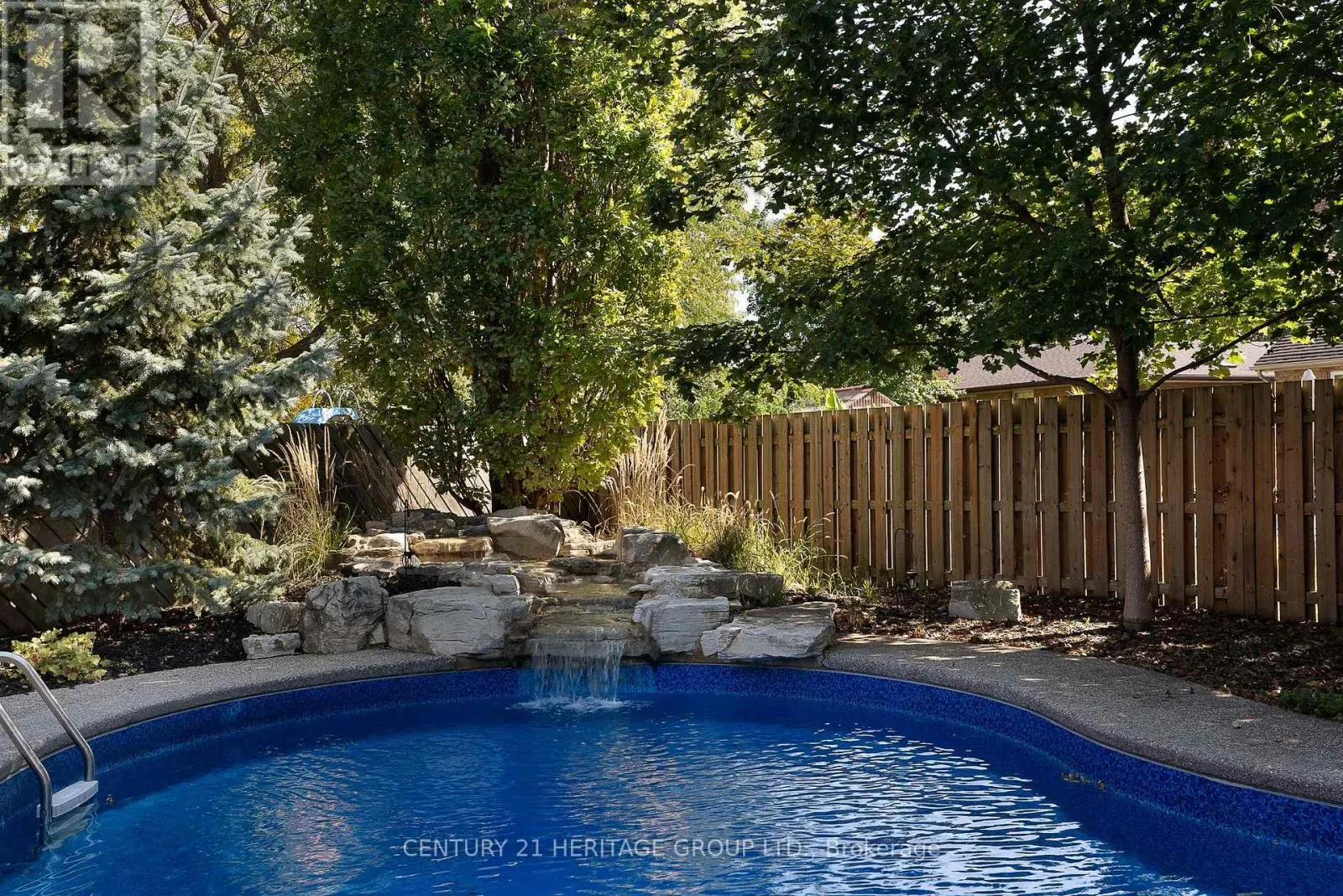 121 SOUTH RIVERVIEW DRIVE