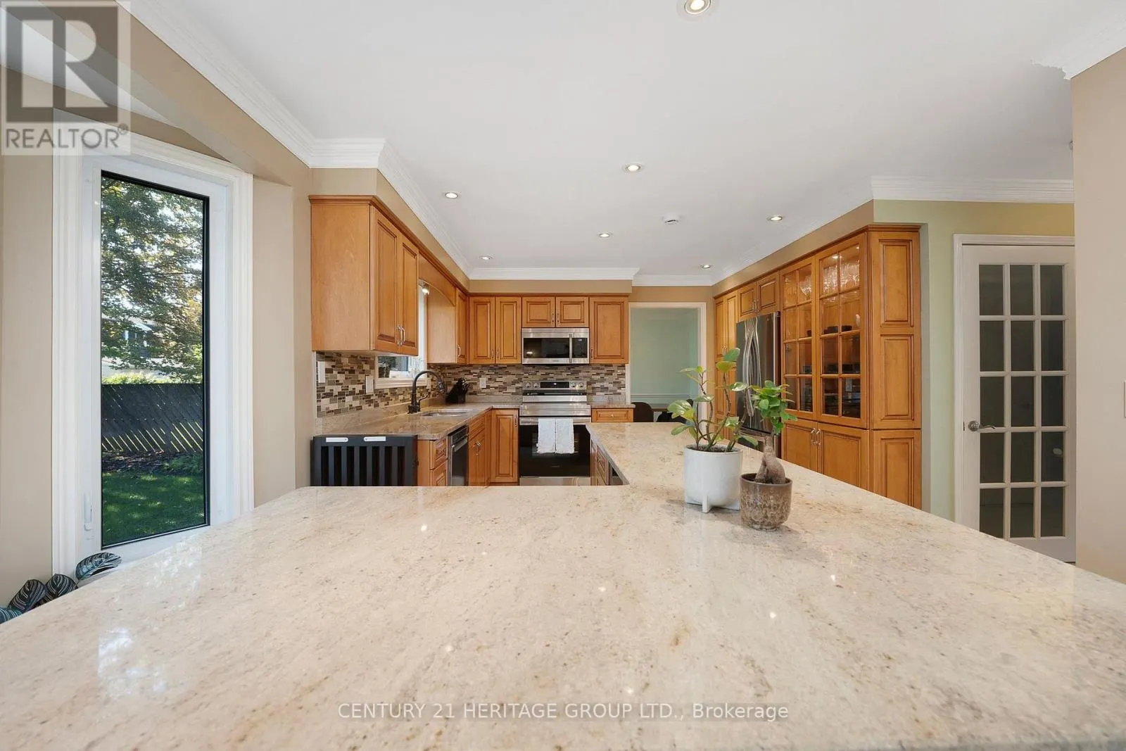 121 SOUTH RIVERVIEW DRIVE