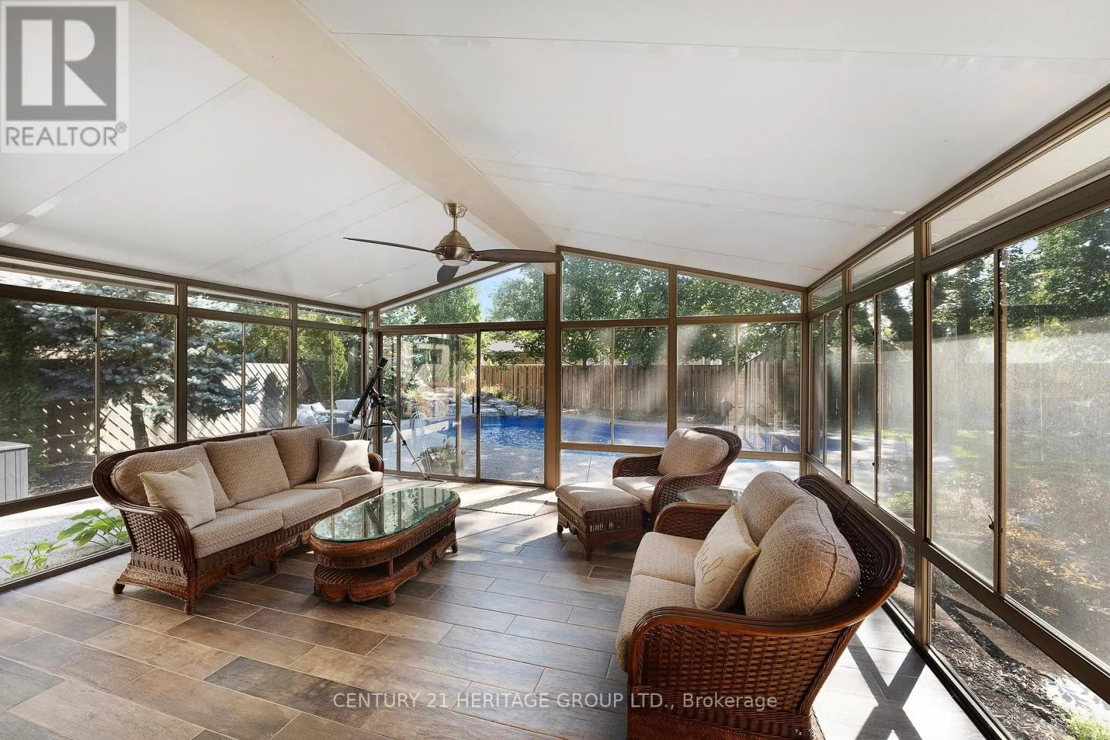 121 SOUTH RIVERVIEW DRIVE