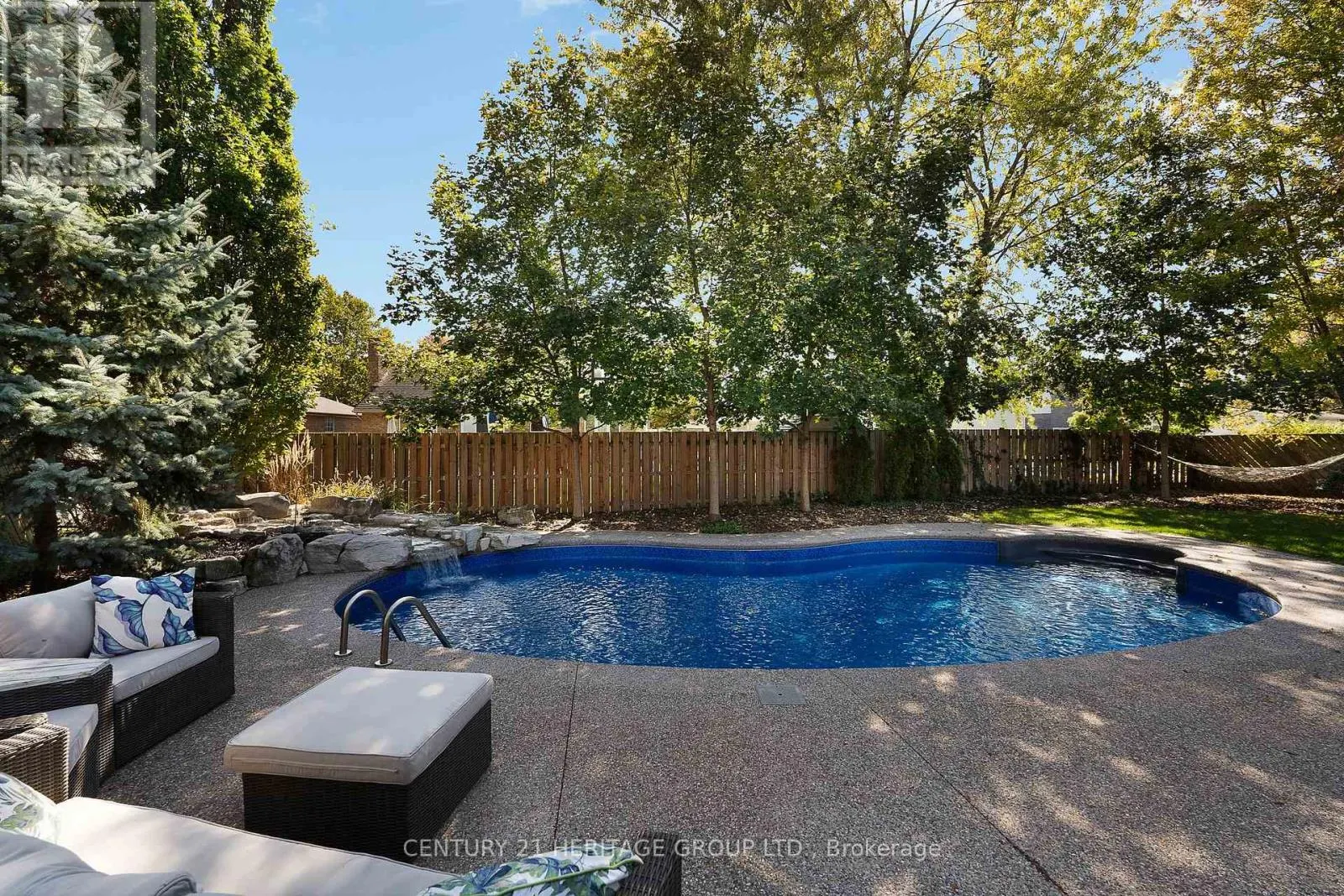 121 SOUTH RIVERVIEW DRIVE