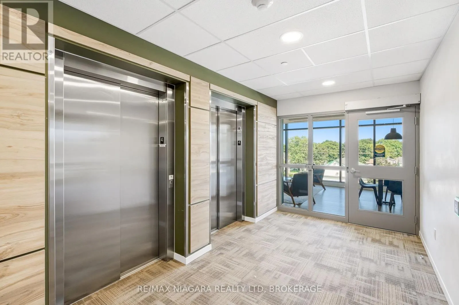 405 - 3998 VICTORIA AVENUE #405