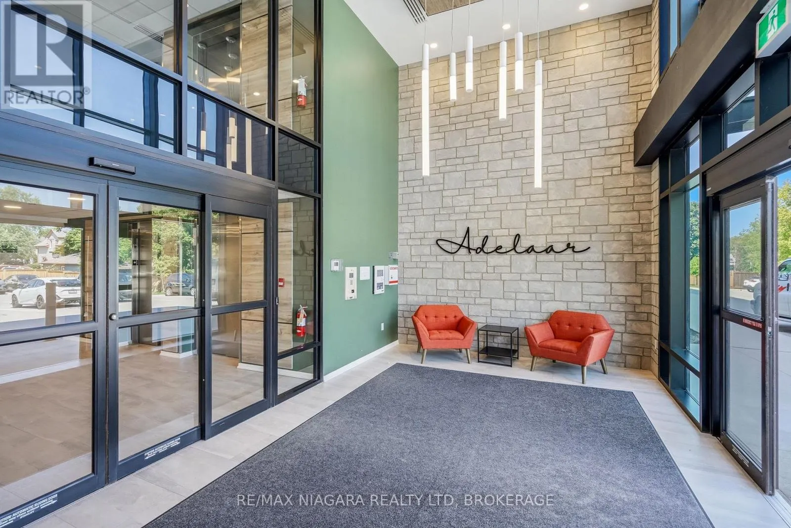 405 - 3998 VICTORIA AVENUE #405