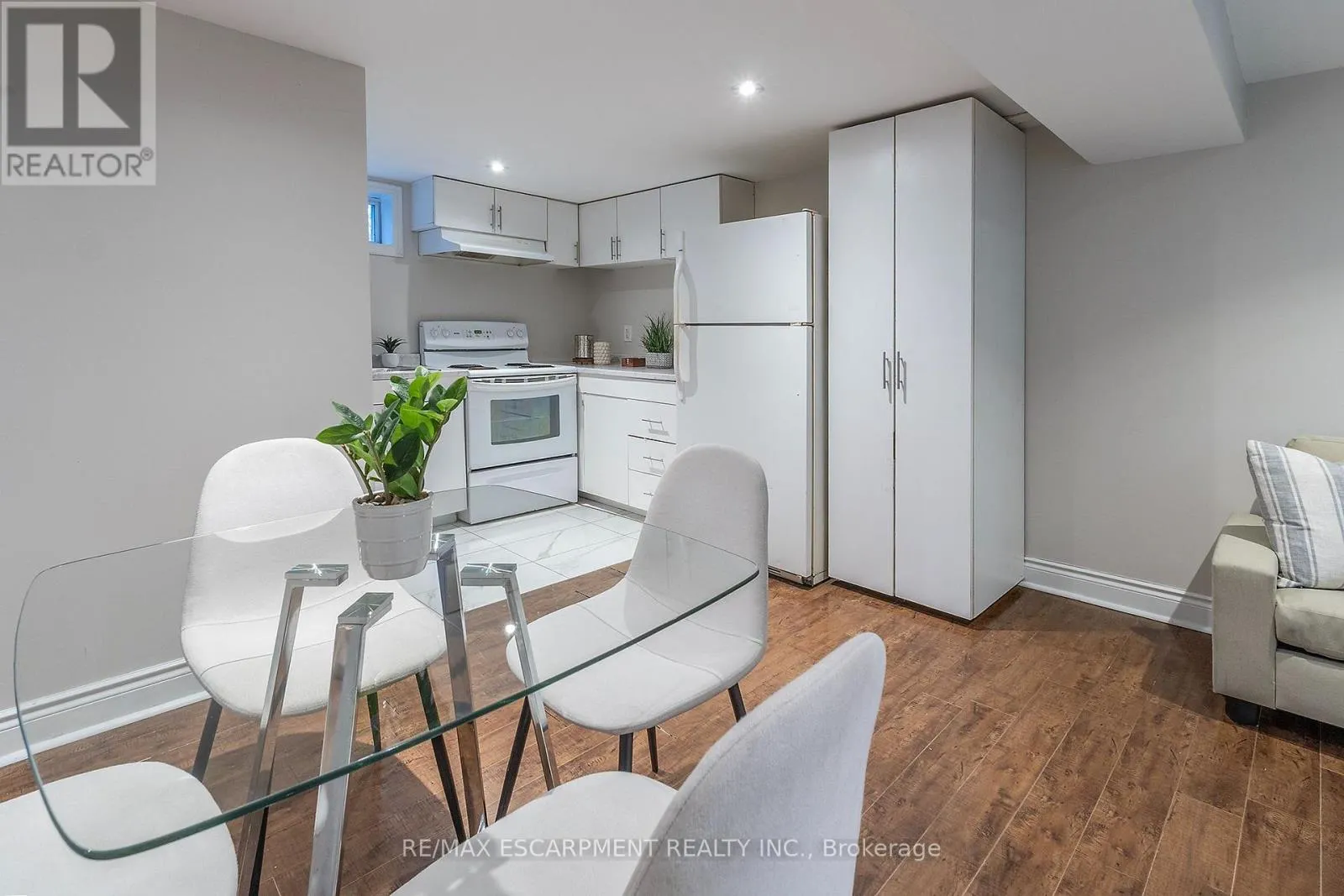 788 UPPER GAGE AVENUE