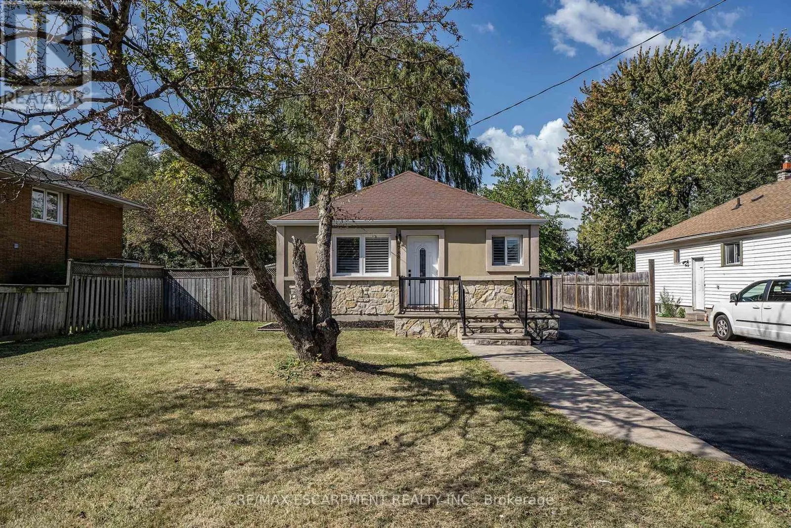 788 UPPER GAGE AVENUE