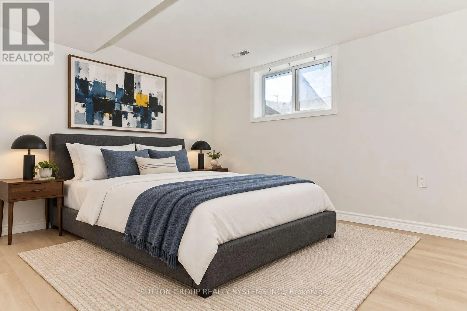 (BASEMENT) 40 JACOBSON AVENUE