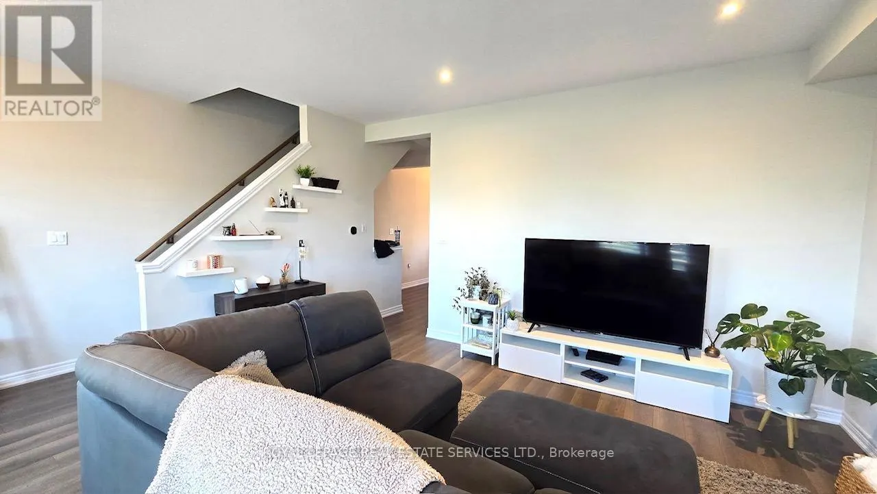 17 - 288 GLOVER ROAD