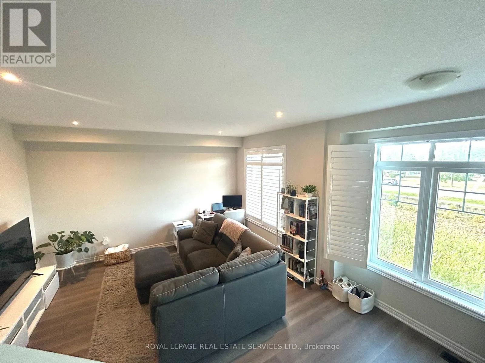 17 - 288 GLOVER ROAD
