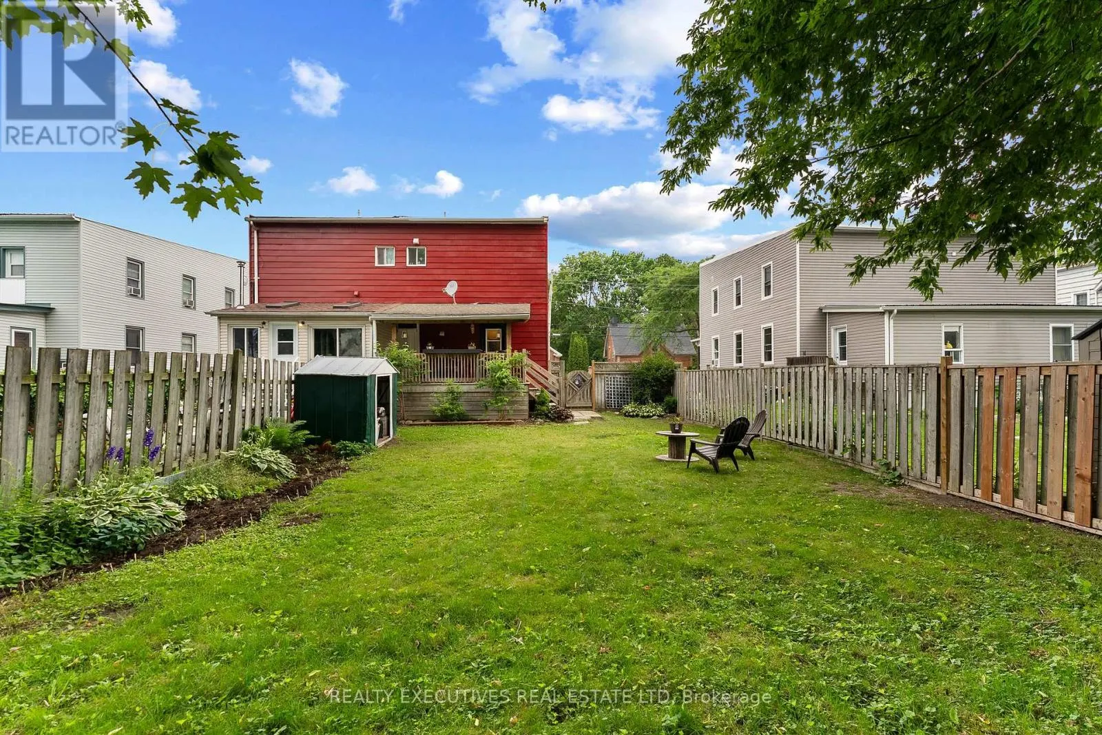 28 5TH STREET E