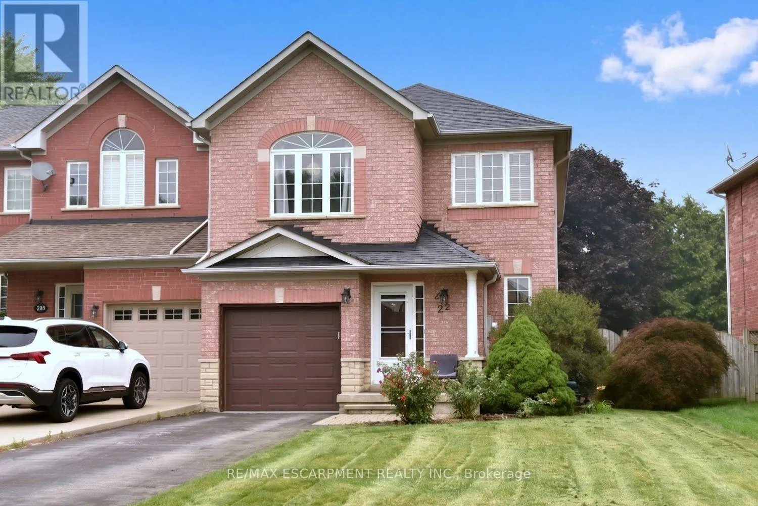 22 MOORE CRESCENT
