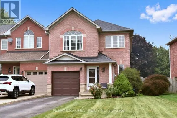22 MOORE CRESCENT