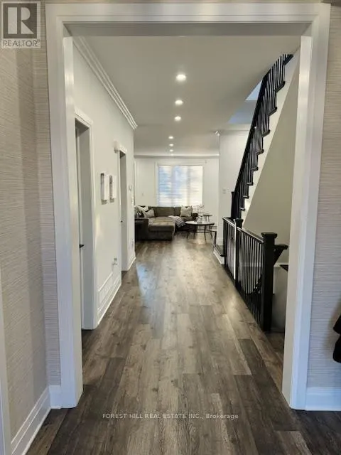 220 COLLINGWOOD STREET