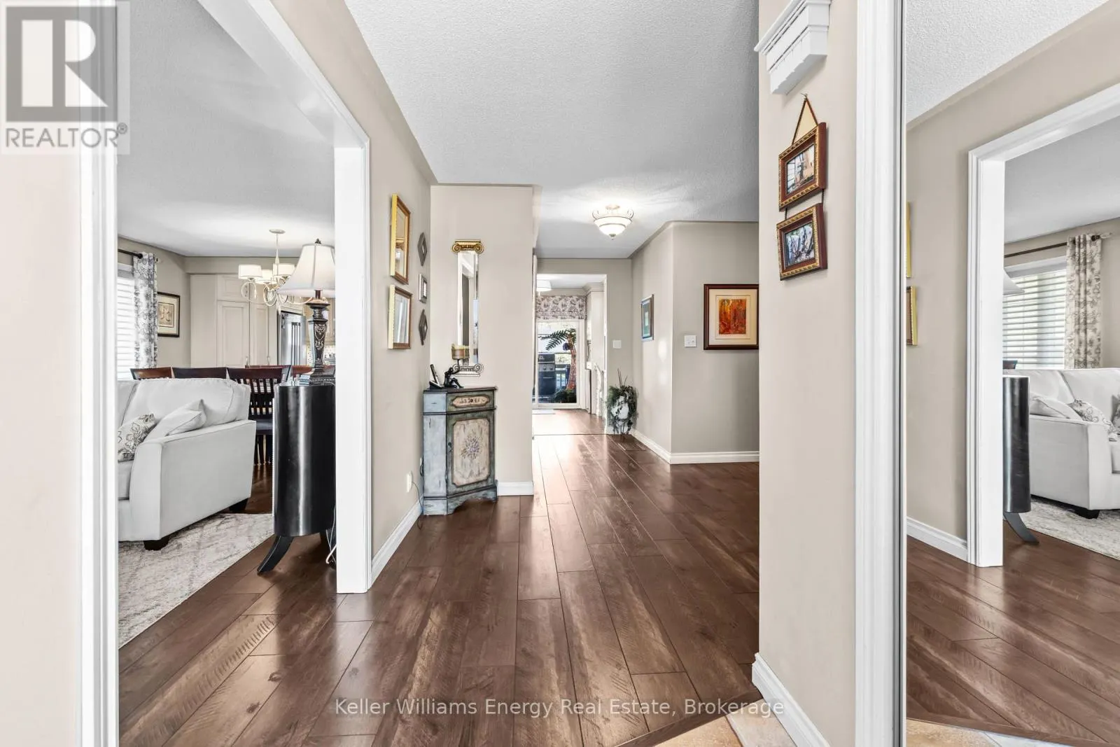 18 APPLEWOOD DRIVE