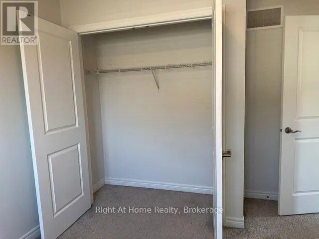11 WHITE STAR LANE