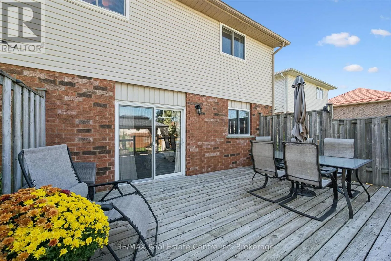 48 ABBEYWOOD CRESCENT