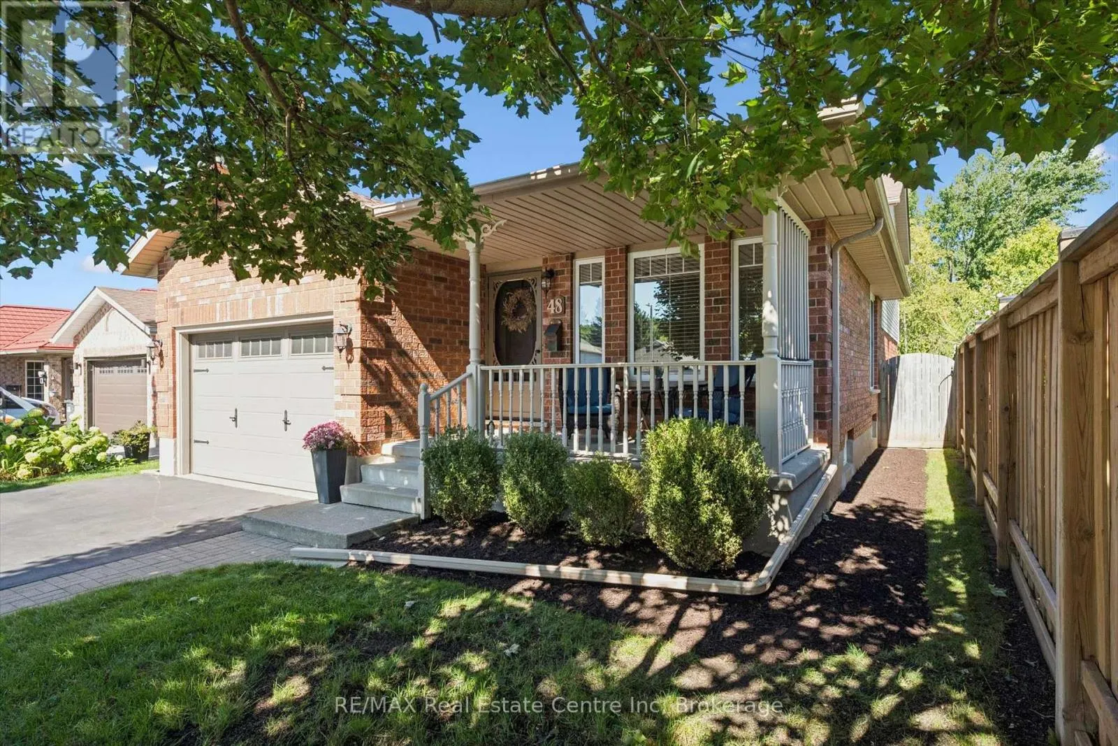 48 ABBEYWOOD CRESCENT