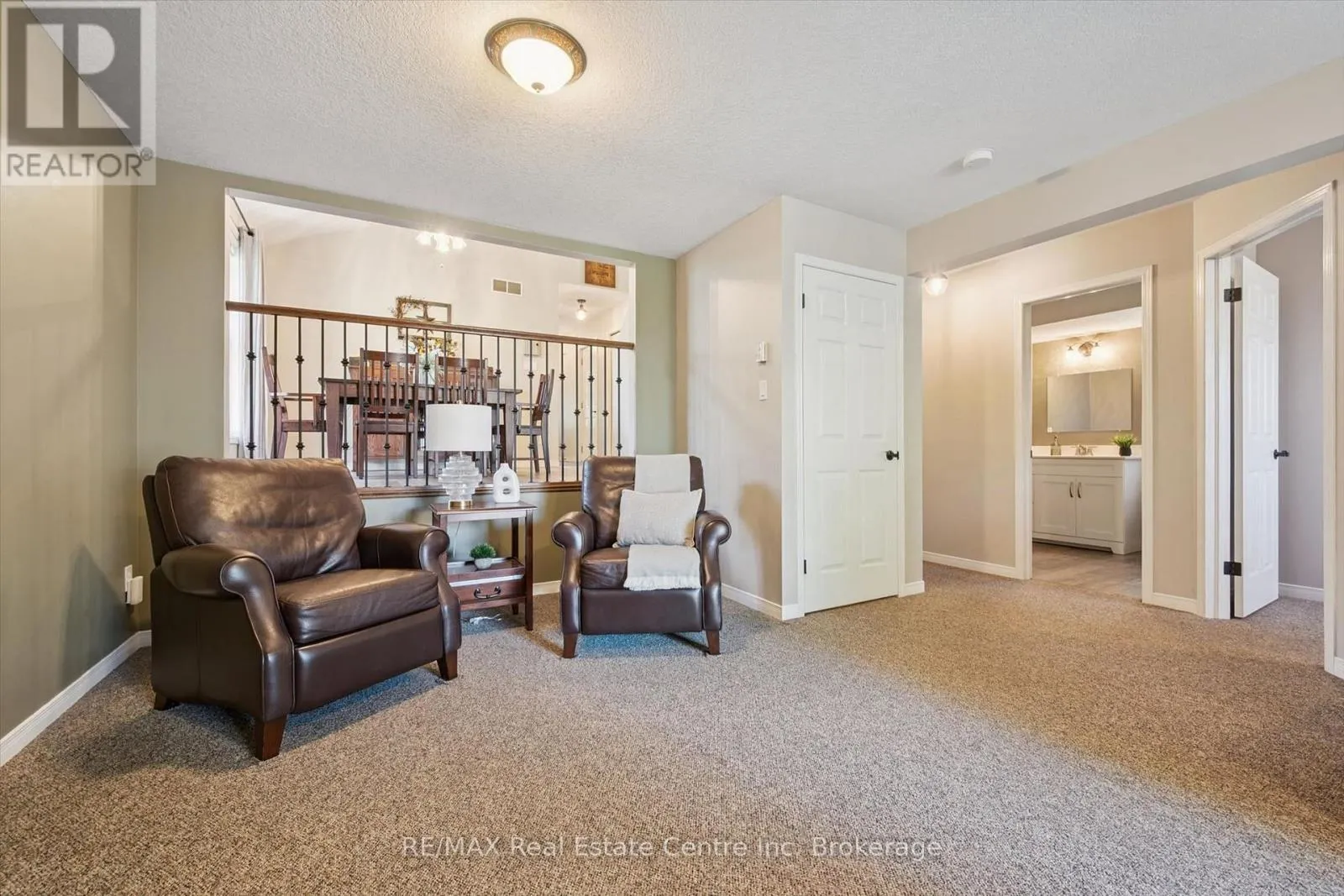 48 ABBEYWOOD CRESCENT