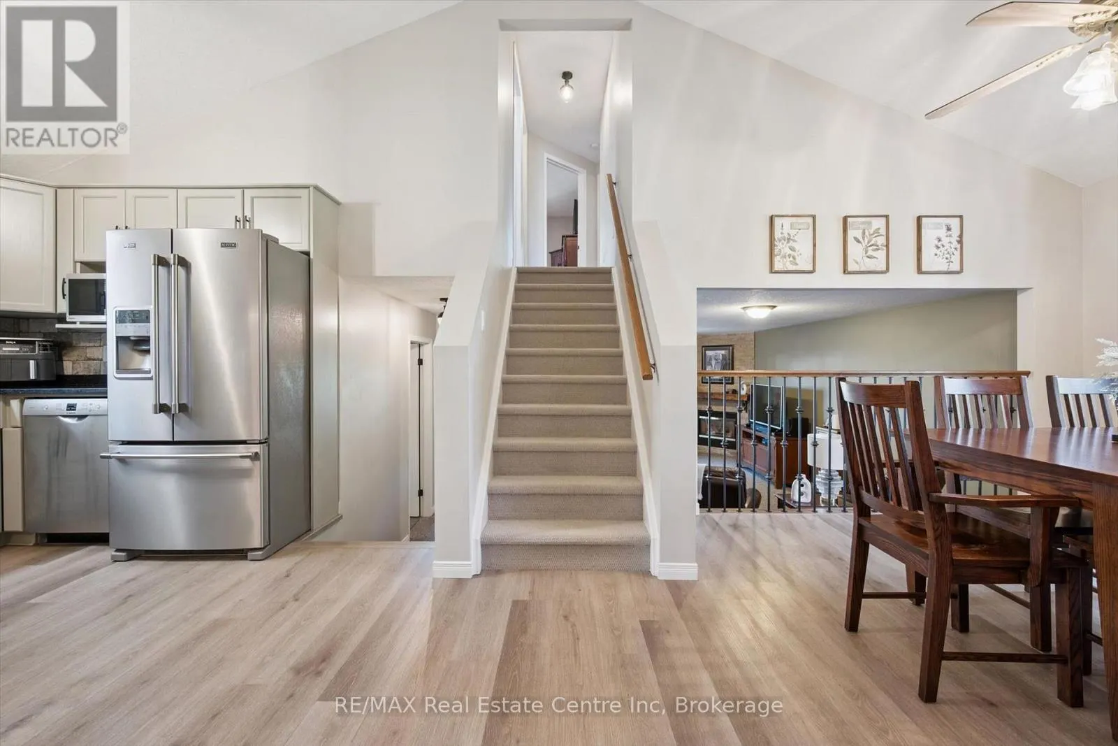 48 ABBEYWOOD CRESCENT