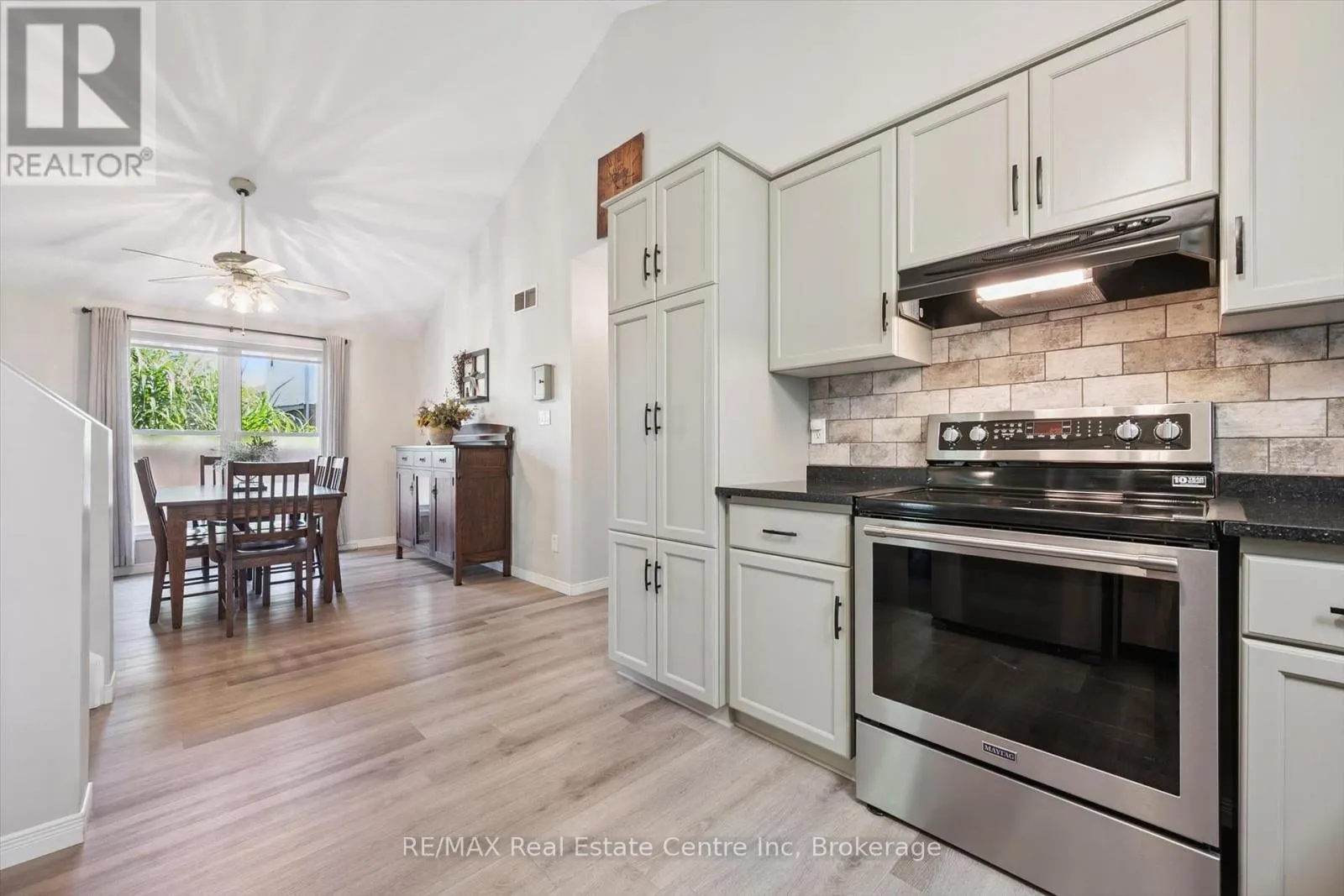 48 ABBEYWOOD CRESCENT