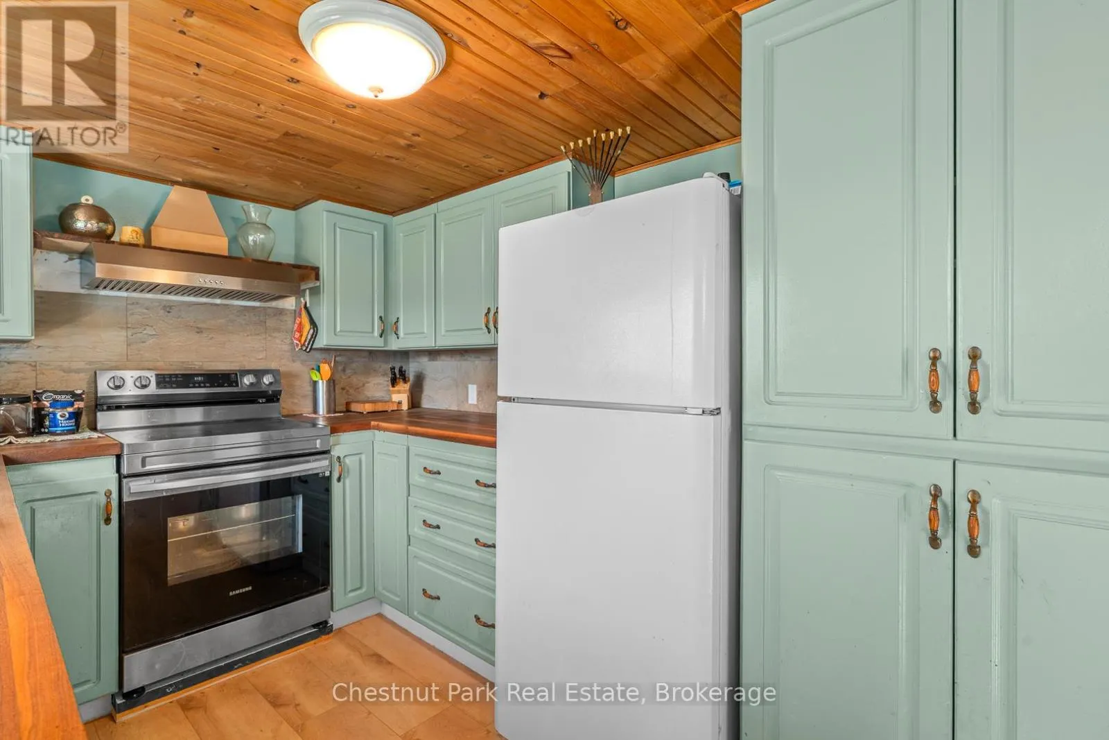 1190 HEKKLA ROAD