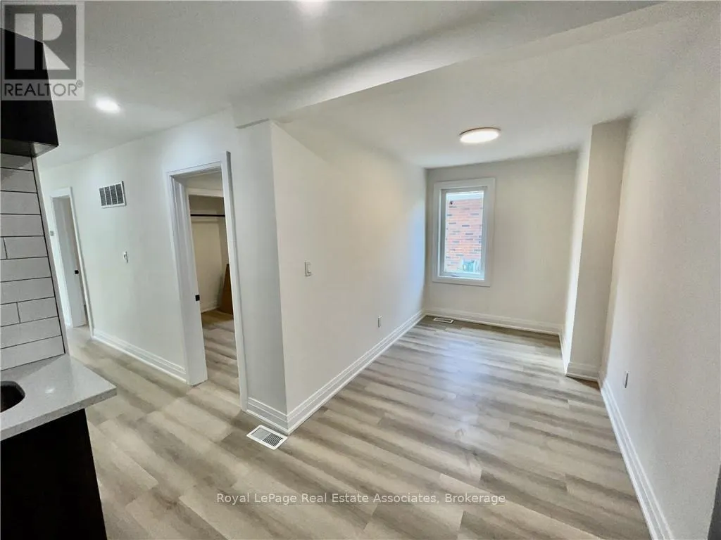 UPPER - 289 FAIRFIELD AVENUE