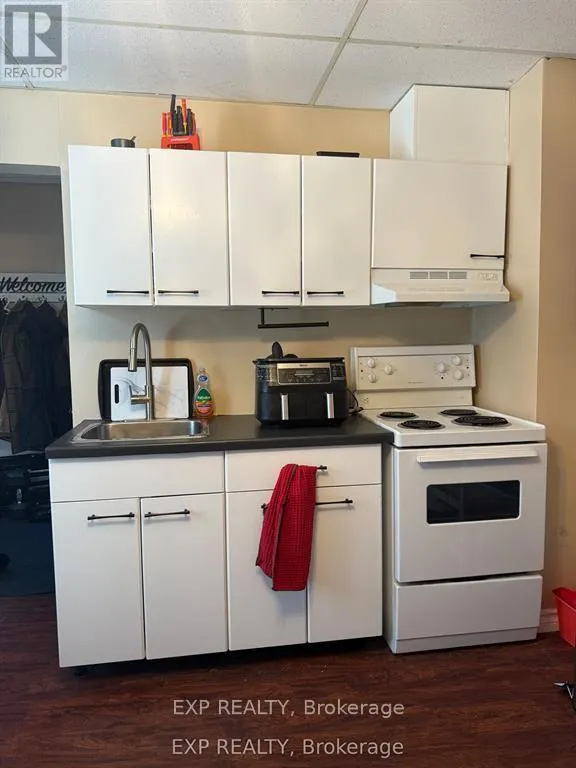1 - 31 RAYMOND STREET #1