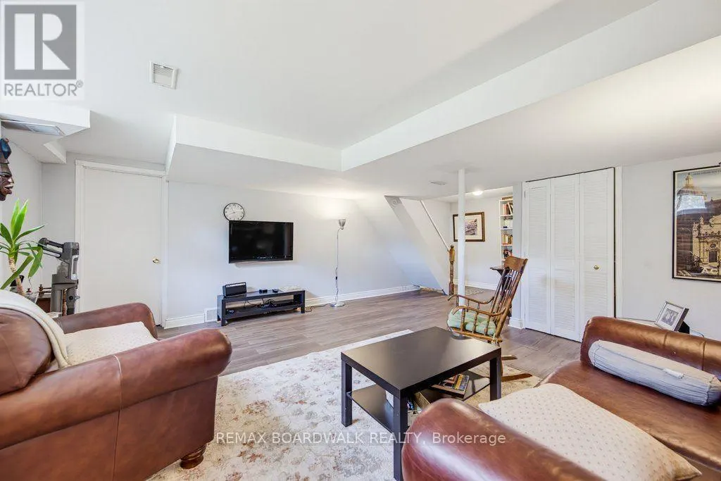 39 WELKIN CRESCENT