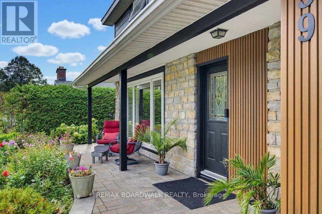 39 WELKIN CRESCENT