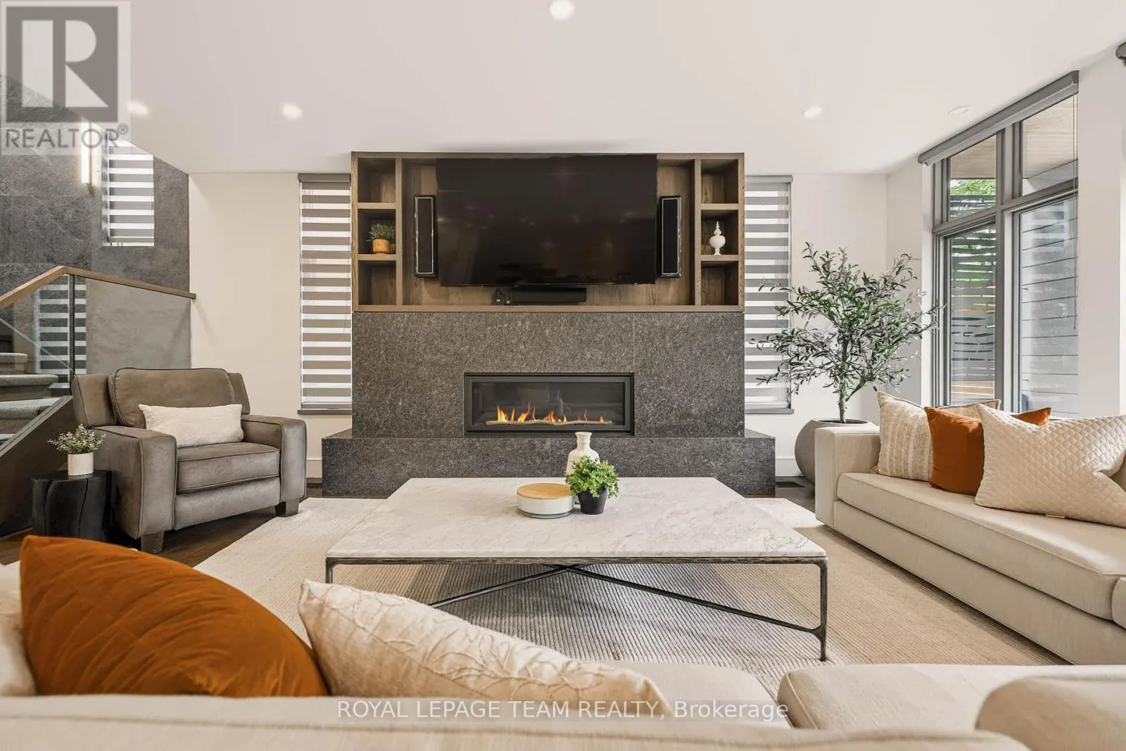 521 WESTMINSTER AVENUE